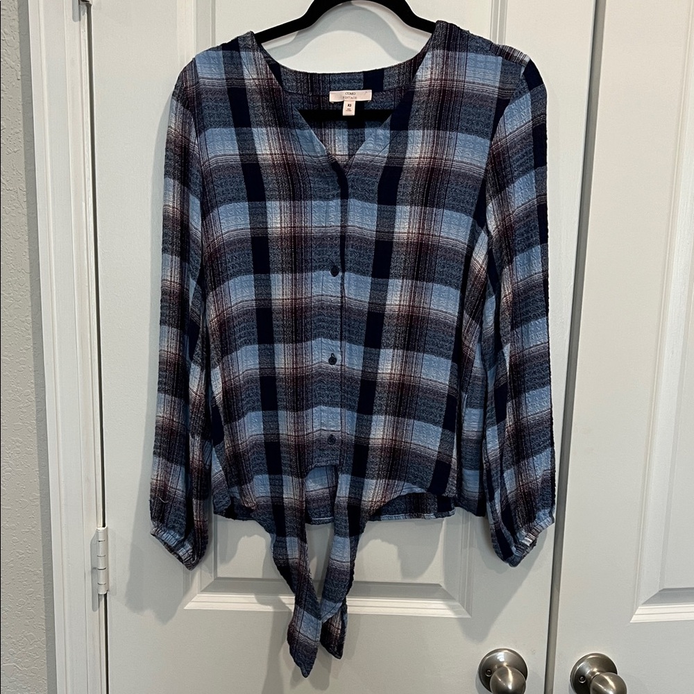 Como Vintage Blue and Black Plaid Button-Down Shirt